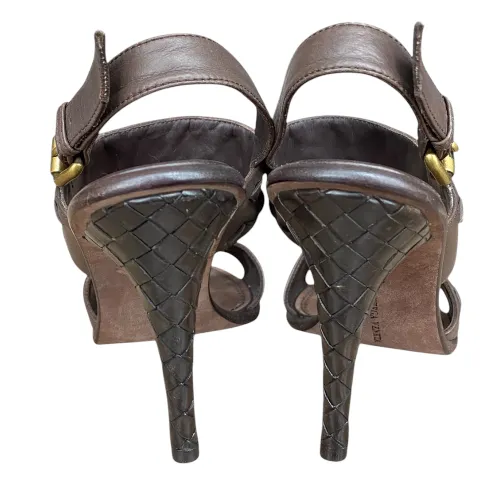 BOTTEGA VENETA Brown Intrecciato Weave Leather Slingback Sandals, Size 39.5
