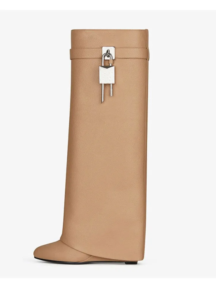 Fashion Trend Big Lock  Casual Wedge Boots