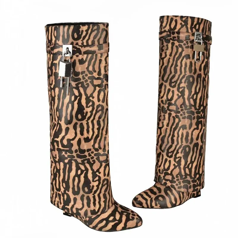 Fashion Trend Big Lock  Casual Wedge Boots