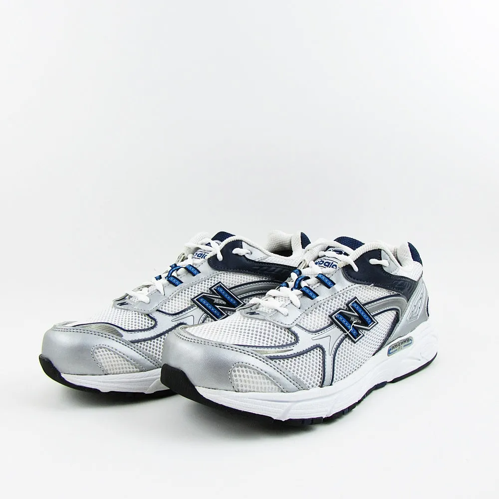 NEW BALANCE 883